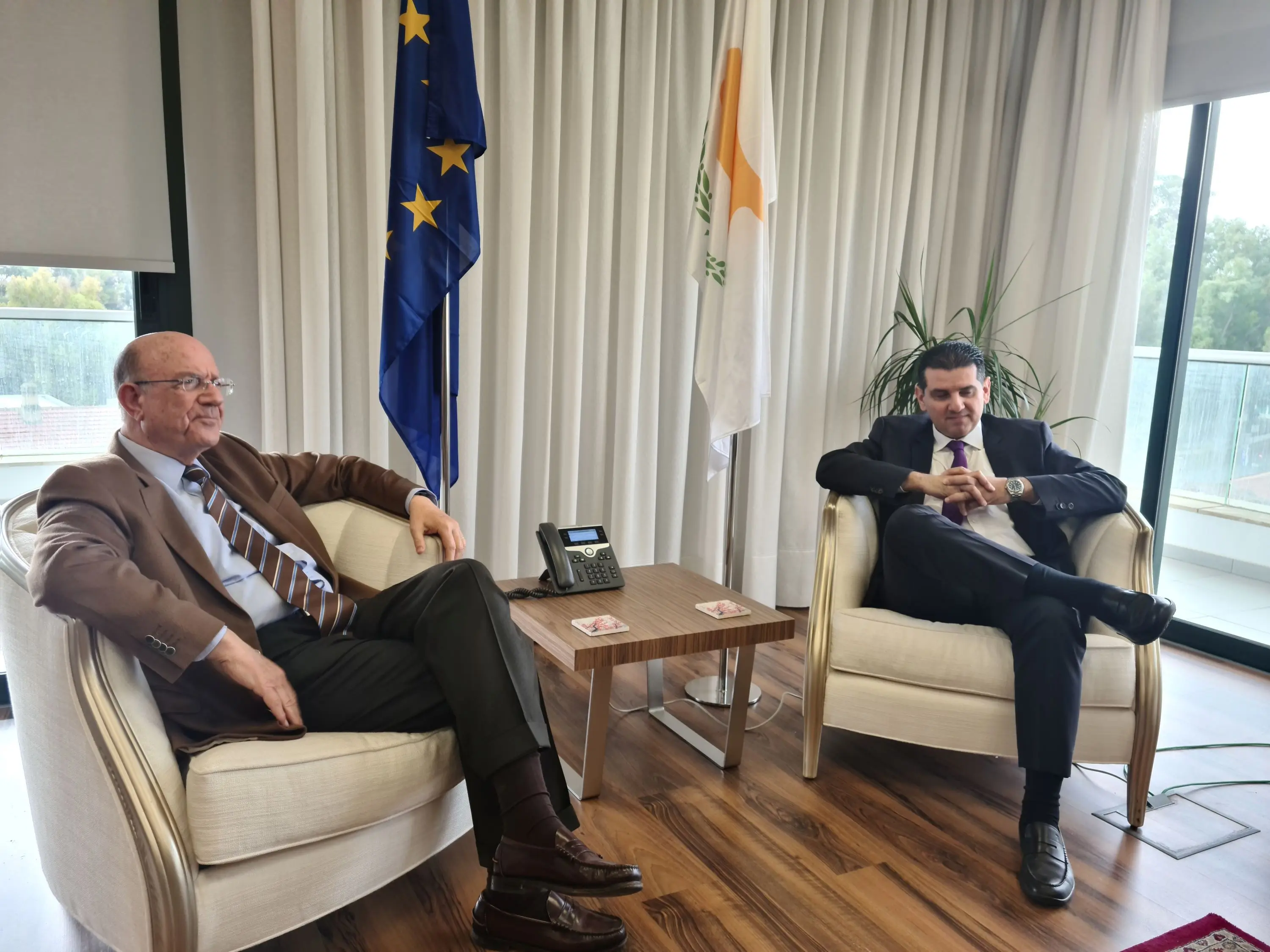 Θετική υπό προϋποθέσεις η Κυβέρνηση στη συνέχιση στήριξης του ΟΚΥπΥ