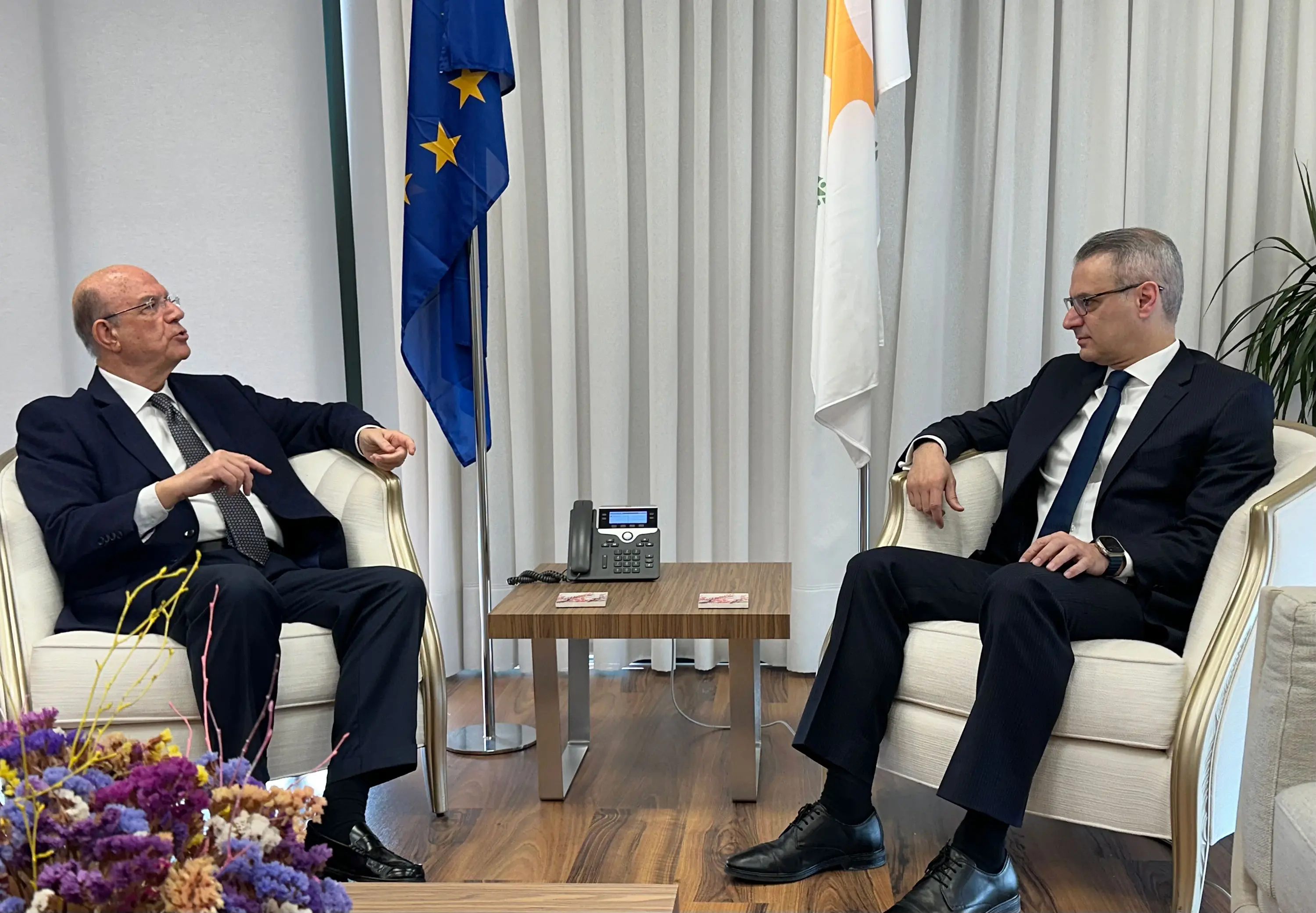 Διοικητής ΚΤΚ: Μειώσεις επιτοκίων το 2024 αν δεν υπάρξουν απροσδόκητες εξελίξεις