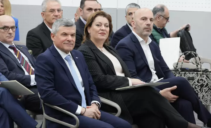 Προσήλωση Κυβέρνησης στην εξεύρεση λύσεων για καταναλωτές είπε ο Υπ. Ενέργειας