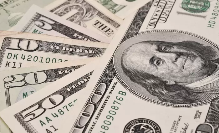 Η HSBC βλέπει «φούσκα» στις συνεχόμενες πωλήσεις δολαρίου