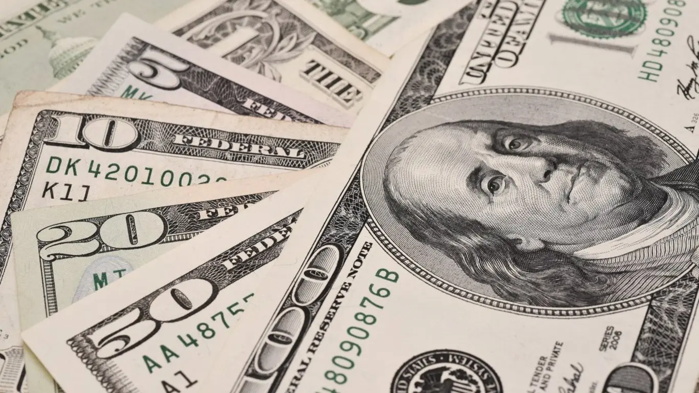 Η HSBC βλέπει «φούσκα» στις συνεχόμενες πωλήσεις δολαρίου