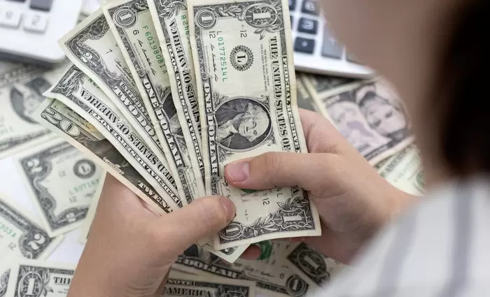 Έσπασαν νωρίτερα φέτος το φράγμα του ενός τρισ. οι εκδόσεις ομολόγων