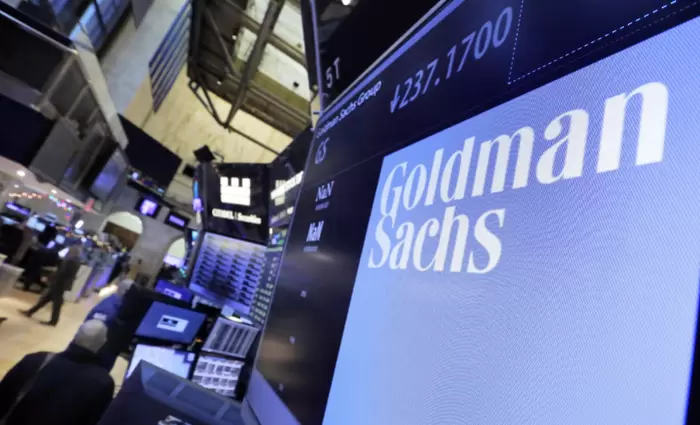 Η Goldman Sachs ανεβάζει την πιθανότητα για 