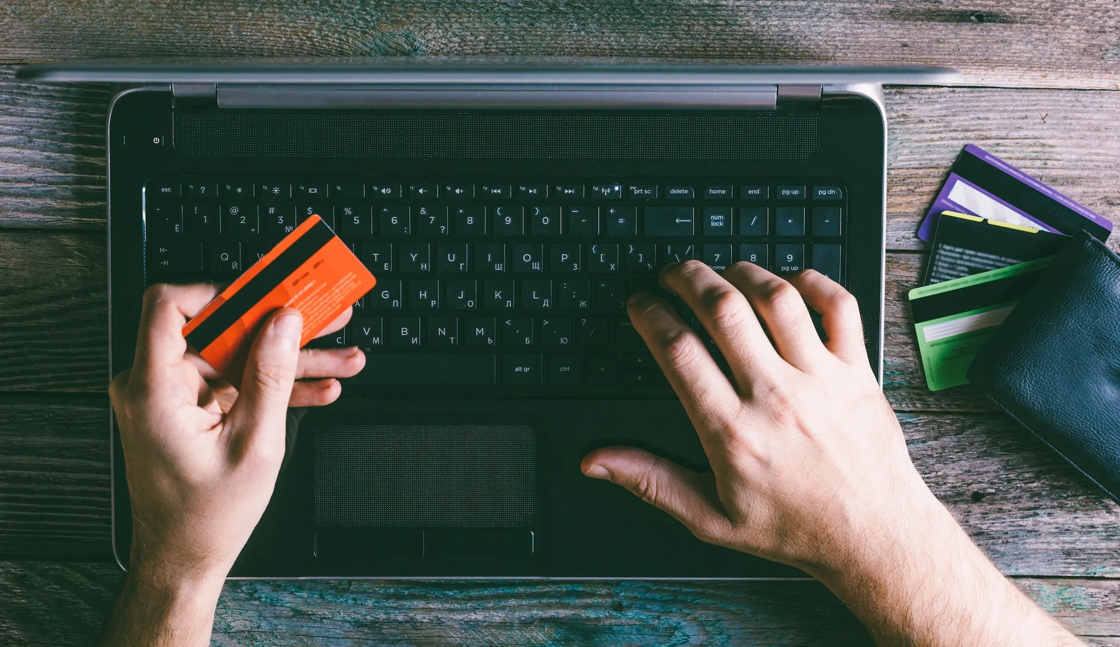 Γαλλία: Φόρος 3% στους διαδικτυακούς γίγαντες ίσον έσοδα €0,5 δισ. ετησίως