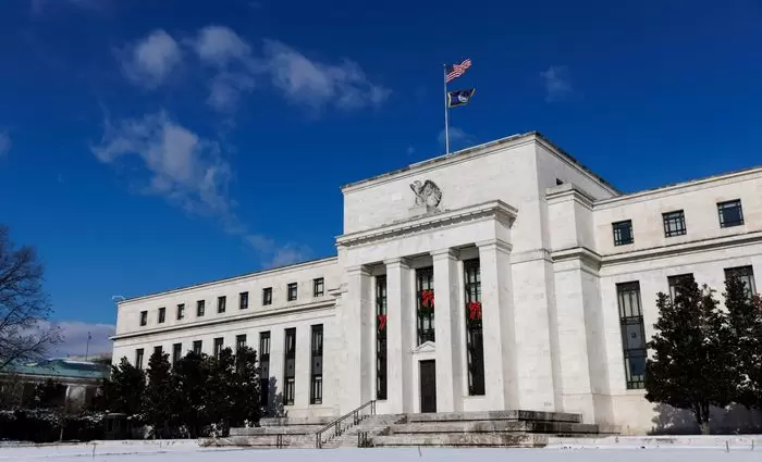 Αμετάβλητα τα επιτόκια από τη Fed