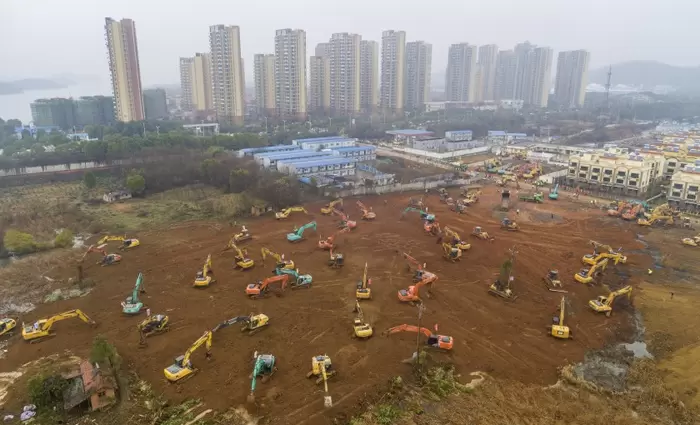 Κίνα: Χτίζουν τεράστιο νοσοκομείο μέσα σε 6 ημέρες για τον κοροναϊό (vid)