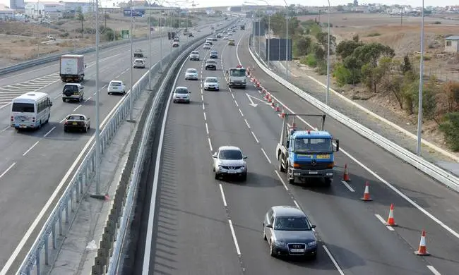 Άδειες κυκλοφορίες: Δεν γίνονται στις τράπεζες οι ανανεώσεις