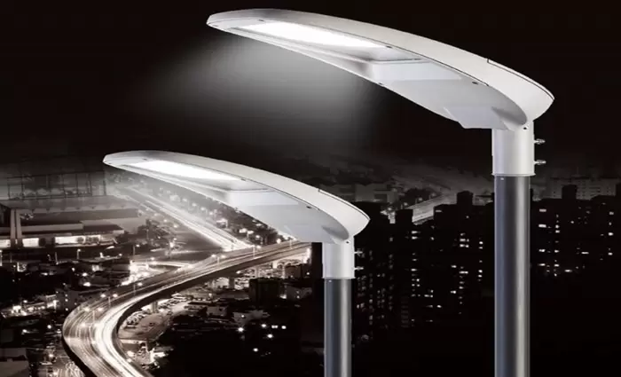 Συμφωνία Δήμου Στροβόλου-ΑΗΚ για την αντικατάσταση του οδικού φωτισμού