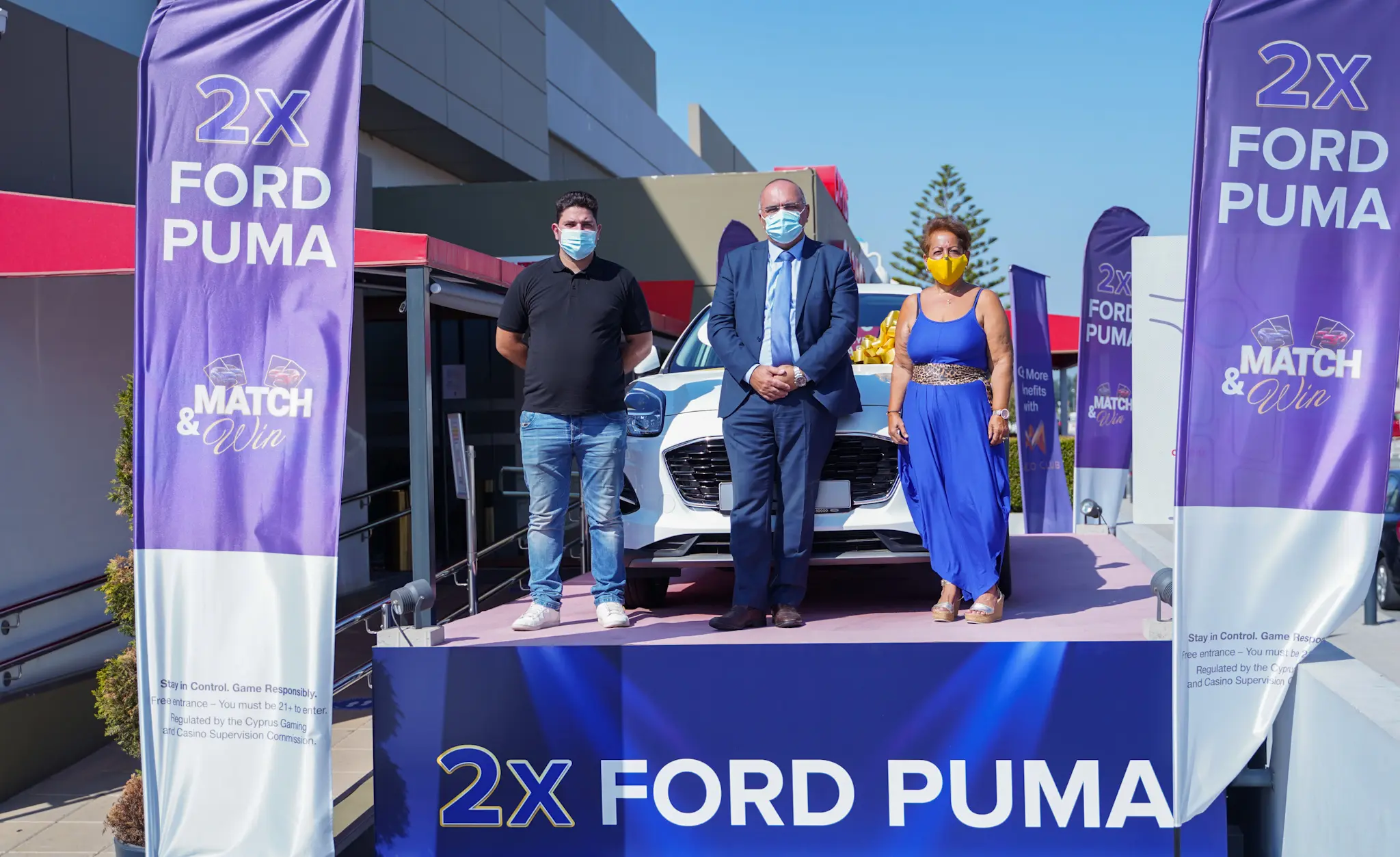 Τα Cyprus Casinos παρέδωσαν τα  δύο Ford Puma στους τυχερούς νικητές