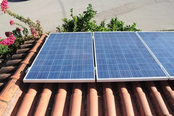 Ξεκίνησαν οι αιτήσεις για τις επιχορηγήσεις εγκατάστασης φωτοβολταϊκών