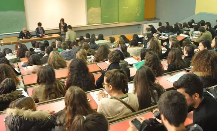 Άρχισε να καταβάλλεται το έκτακτο φοιτητικό επίδομα