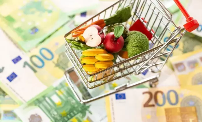 Με λιγότερα από τα μισά προϊόντα λειτουργεί το e-kalathi σε μεγάλες υπεραγορές