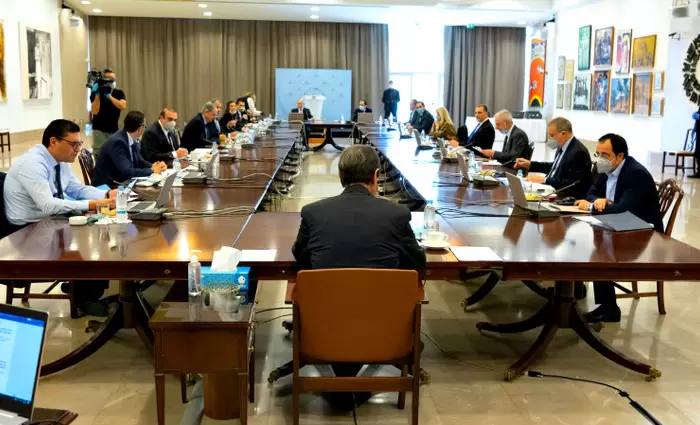 Ανάβει πράσινο φως για νέες χαλαρώσεις το Υπουργικό