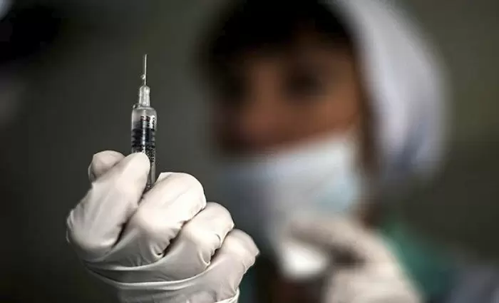 Η Βρετανία προσφέρει $20 εκ. για την ανάπτυξη εμβολίου κατά του κορωνοϊού