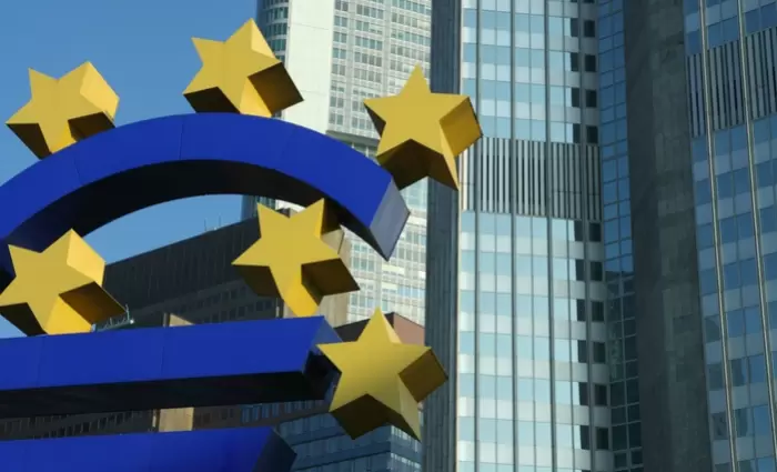 ΕΚΤ - Ισοζύγιο πληρωμών: Ισχυρό μηνιαίο πλεόνασμα, αλλά κάμψη σε ετήσια βάση