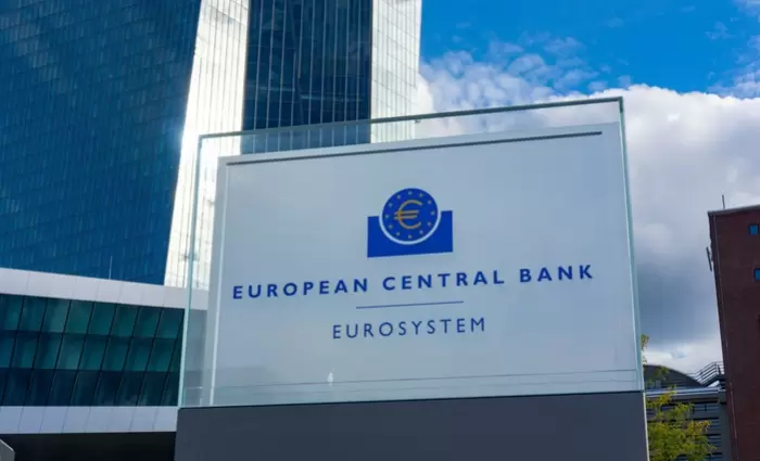 Τέλος οι μειώσεις επιτοκίων για την ΕΚΤ; Τι δείχνουν οι νέες προβλέψεις