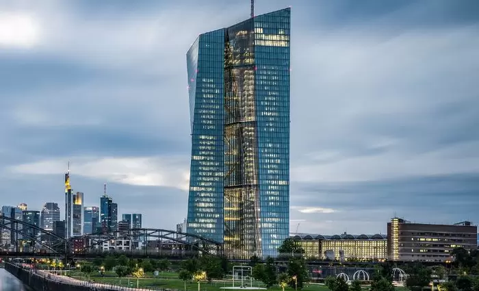 Bloomberg: Πρόστιμα από ΕΚΤ στις τράπεζες για μη συμμόρφωση με τους πράσινους κανόνες