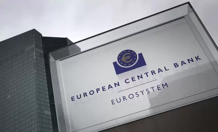 Eρευνα Bloomberg: Τέλος οι μειώσεις επιτοκίων της ΕΚΤ – Στο 2% θα μείνει ο πληθωρισμός