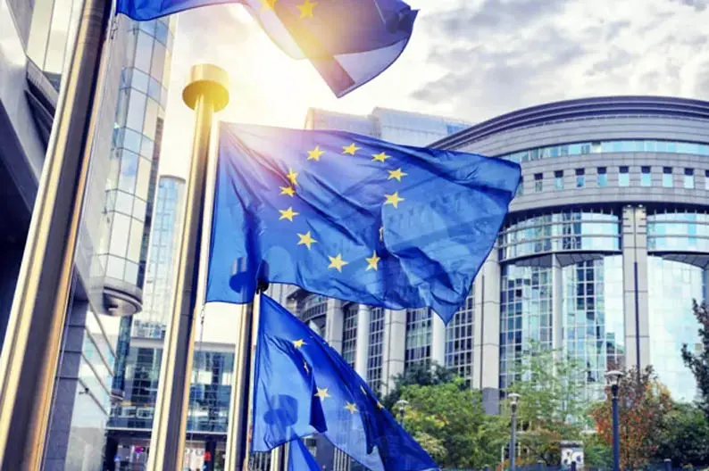Ιδιωτικός τομέας στην Ευρωζώνη: Αναιμική ανάπτυξη με ελπίδες από τη Γερμανία
