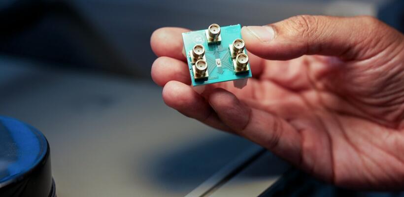 Το πρώτο τσιπ μικροκυμάτων υπόσχεται επανάσταση στη βιομηχανία υπολογιστών