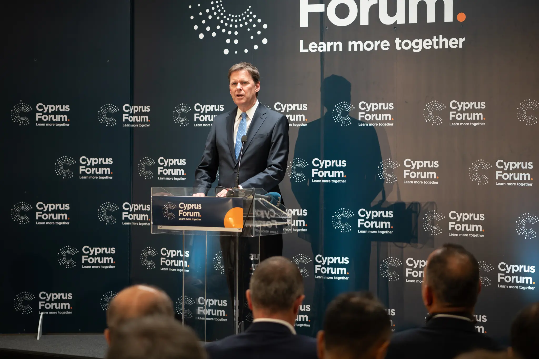 Η λύση του Κυπριακού περνά μέσα από την οικονομία, λέει ο Κόλιν Στιούαρτ