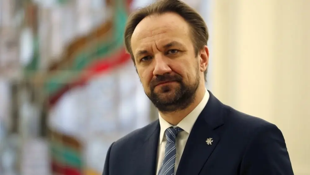 Σίμκους (ΕΚΤ): Να είμαστε έτοιμοι για νέα σοκ από τη στρατιωτική απειλή της Ρωσίας