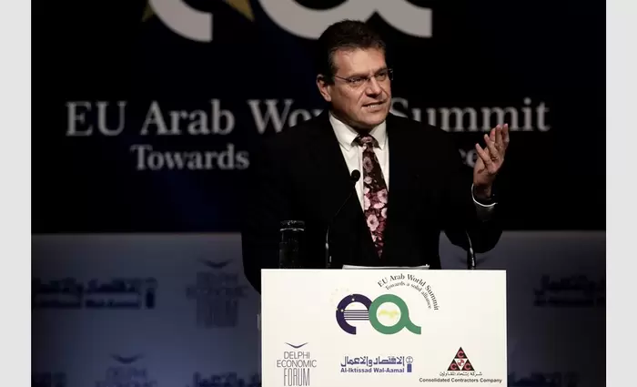 Η ΕΕ βλέπει «πρόοδο» στις διαπραγματεύσεις με ΗΠΑ, παρά τους δασμούς σε χάλυβα-αλουμίνιο