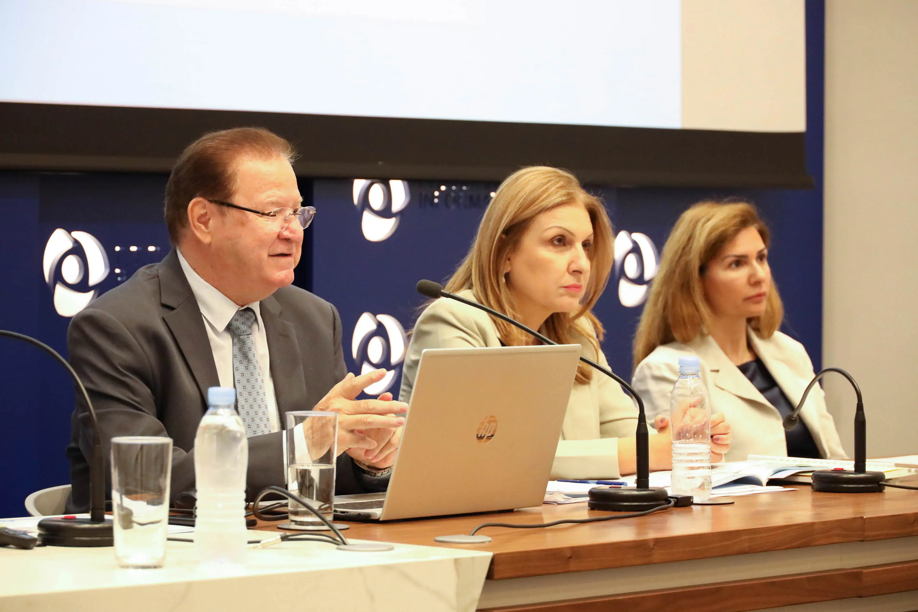 Δημόσιο: Να μπει τέρμα στην ισοπεδωτική αξιολόγηση