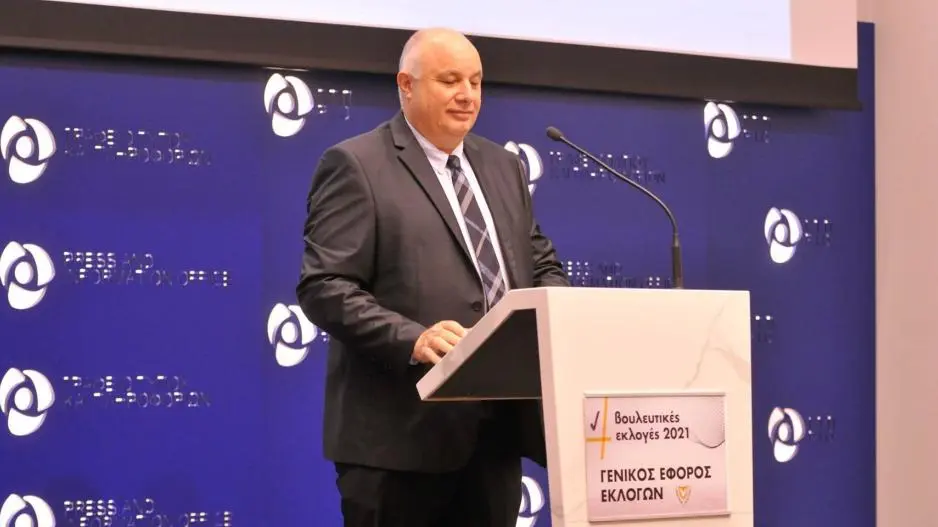 Στο 55% η προσέλευση μέχρι τις 15:00, λέει ο Γενικός Έφορος Εκλογών