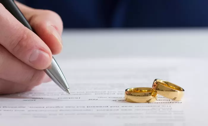 Στα σκαριά αύξηση των ποινών για όσους κάνουν εικονικούς γάμους