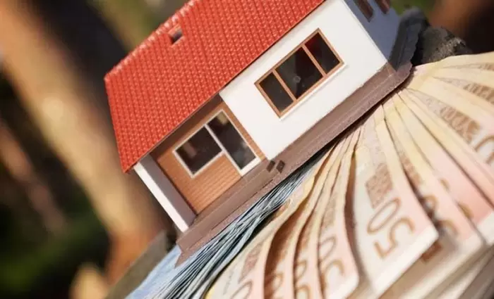 Πόλεμος χαρακωμάτων για τον νόμο των εκποιήσεων 