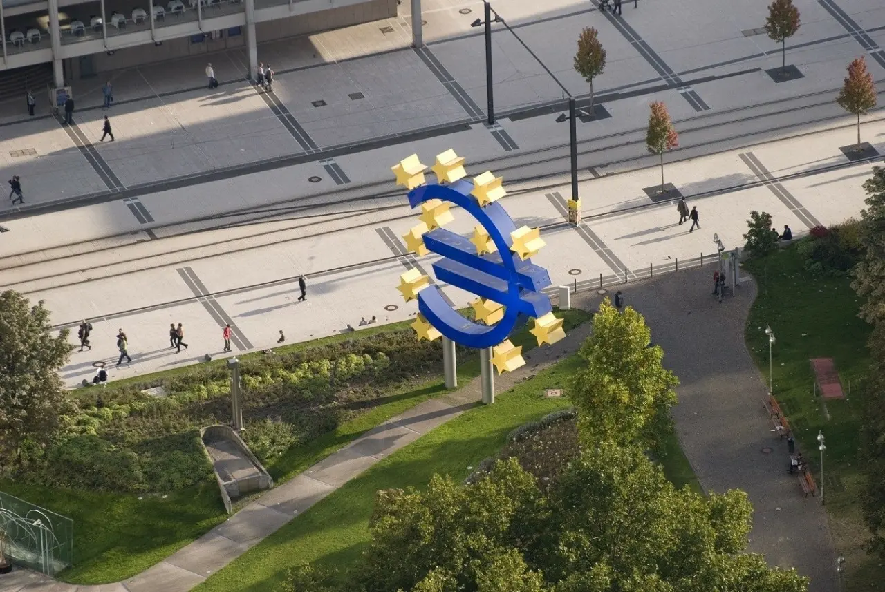 Η ΕΚΤ επέβαλε το πρώτο της πρόστιμο για κλιματικό κίνδυνο