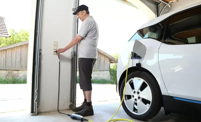 Εγκρίθηκαν χορηγίες €1,5 εκ. για συστήματα φόρτισης ηλεκτρικού αυτοκινήτου