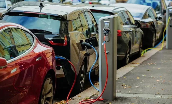 Γερμανία: Τα ηλεκτρικά οχήματα κοστίζουν χιλιάδες θέσεις εργασίας