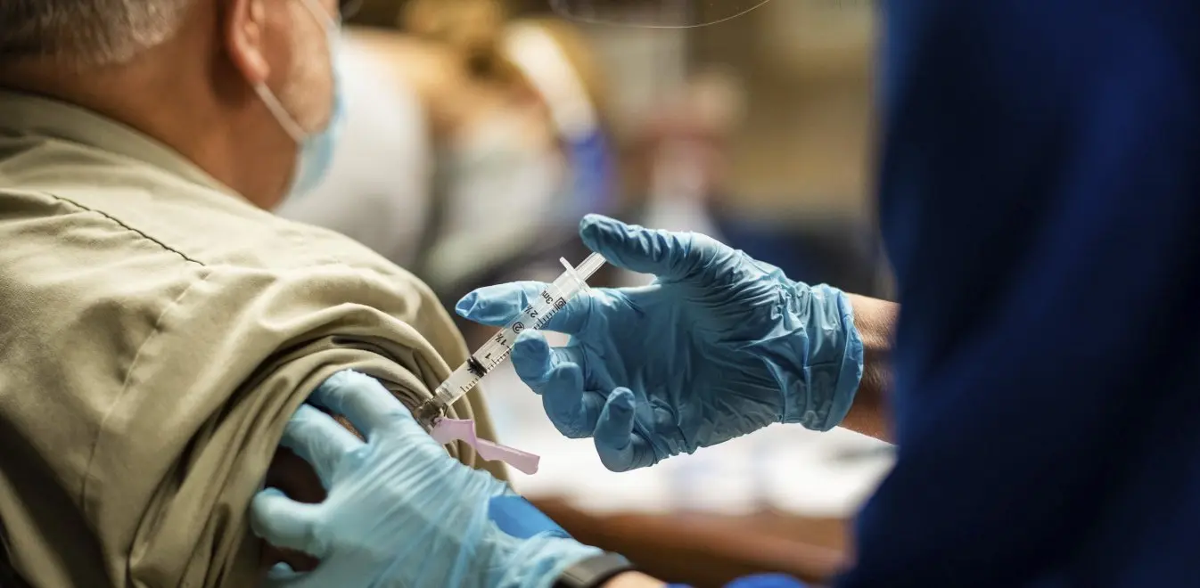 Καθοριστική συνάντηση Υπ. Υγείας - Επιστημονικής ομάδας για 3η δόση 