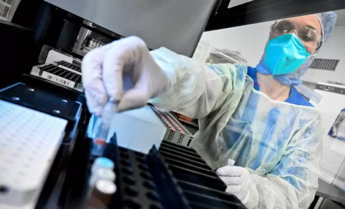 Έρευνα: Pfizer & AstraZeneca είναι αποτελεσματικά κατά του στελέχους Δέλτα