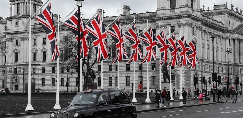 Στο 5% το επιτόκιο της Τράπεζας της Αγγλίας με τη 13η αύξηση