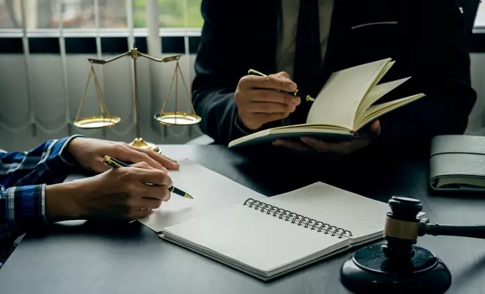 «Εξαπίνης» και με… Καβάφη η συνάντηση για την Ενιαία Εποπτική Αρχή