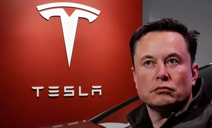 Ο Μασκ «ξύπνησε» και μάχεται να σώσει την Tesla από τον Τραμπ