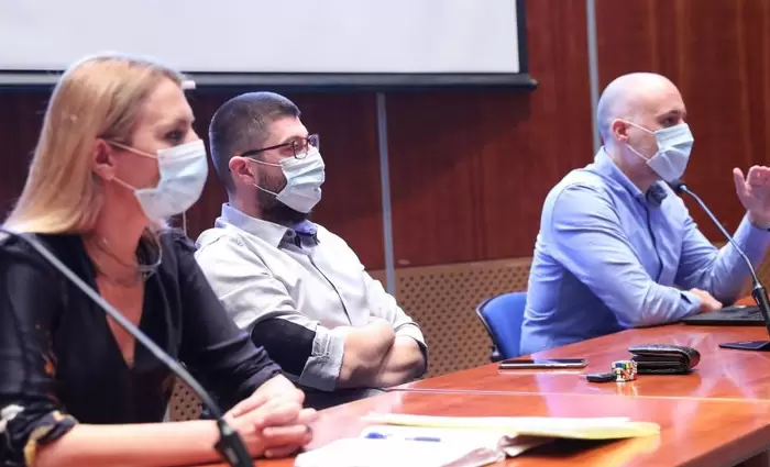 Βλέπει επιδημιολόγους ο Υπ. Υγείας - Υπό συζήτηση νέα μέτρα