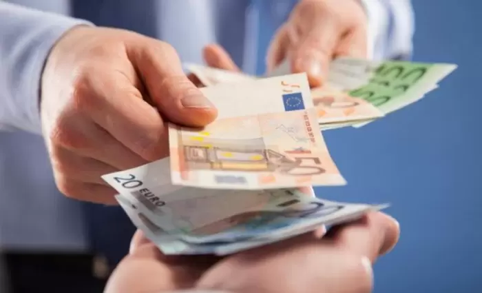 Πότε εξετάζονται επιδόματα, βοηθήματα και συντάξεις από τις Κοινωνικές Ασφαλίσεις