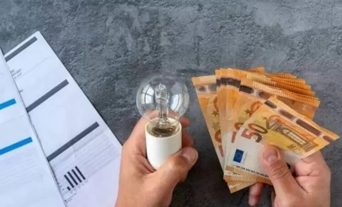 Επιδοτήσεις για ηλεκτρικό ρεύμα σε 449.000 νοικοκυριά και 111.500 επιχειρήσεις