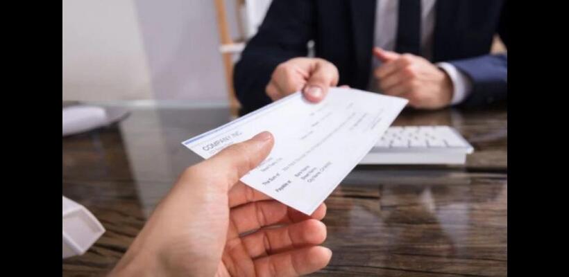 Ολοένα και λιγότερες σε αριθμό και αξία οι ακάλυπτες επιταγές στην αγορά