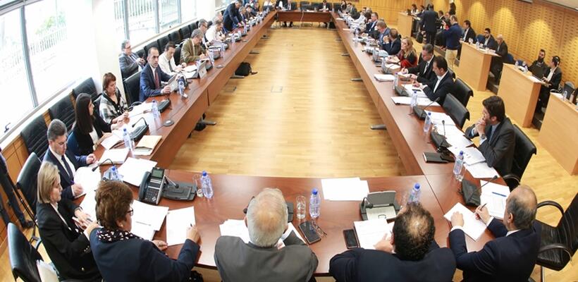 Στην Βουλή ο έλεγχος εταιρειών διαχείρισης περιουσίας των τραπεζών