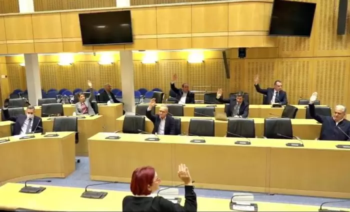 Συζήτηση Επ. Εσωτερικών με ΥΠΕΣ για τα μέτρα ανάσχεσης της πανδημίας