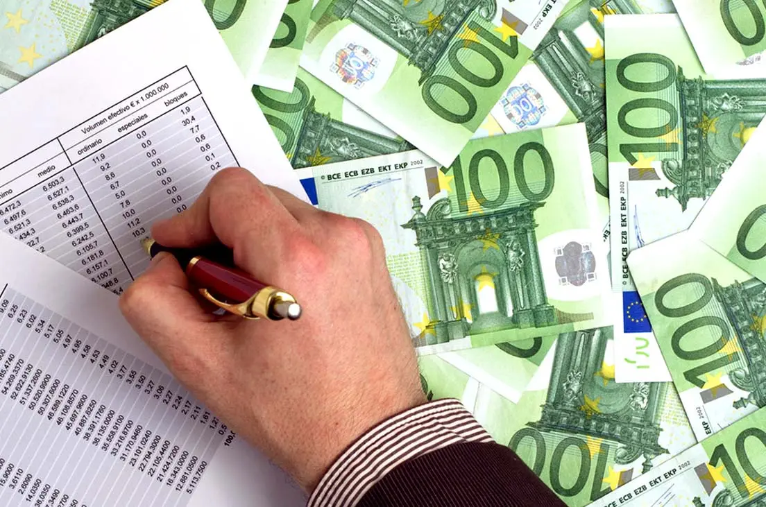 Οριακή αύξηση στα επιτόκια στεγαστικών δανείων τον Μάιο