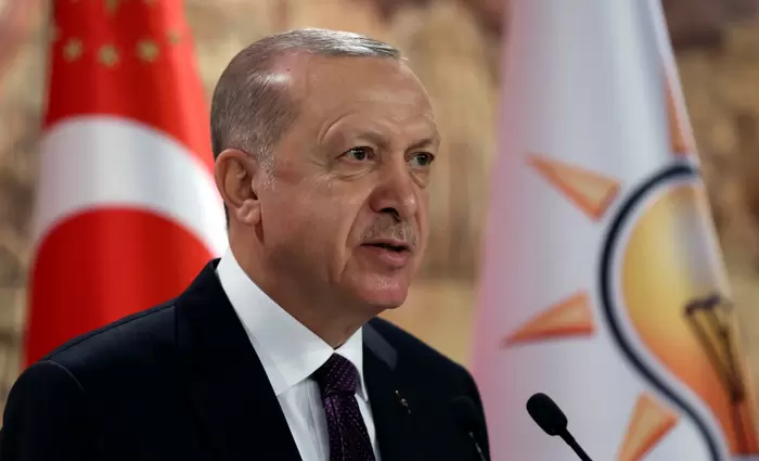 Τουρκία – Η λίρα βουλιάζει, η ακρίβεια καλπάζει