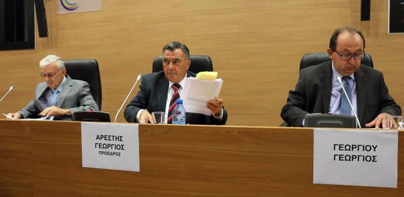 Ένα-ένα ανοίγουν τα χαρτιά τους για την κατάρρευση της ΣΚΤ