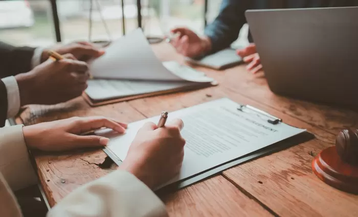 Restart για επέκταση συλλογικών συμβάσεων και επαρκείς κατώτατους