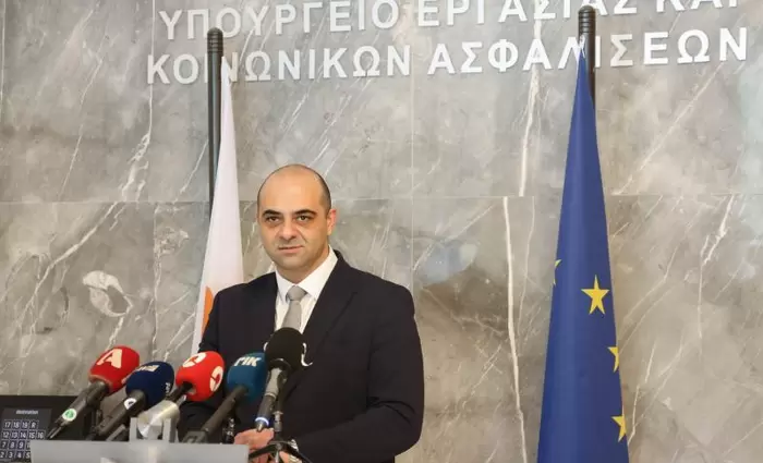 ΑΤΑ: Ανεβάζει στροφές για συγκλίσεις ο Υπουργός Εργασίας